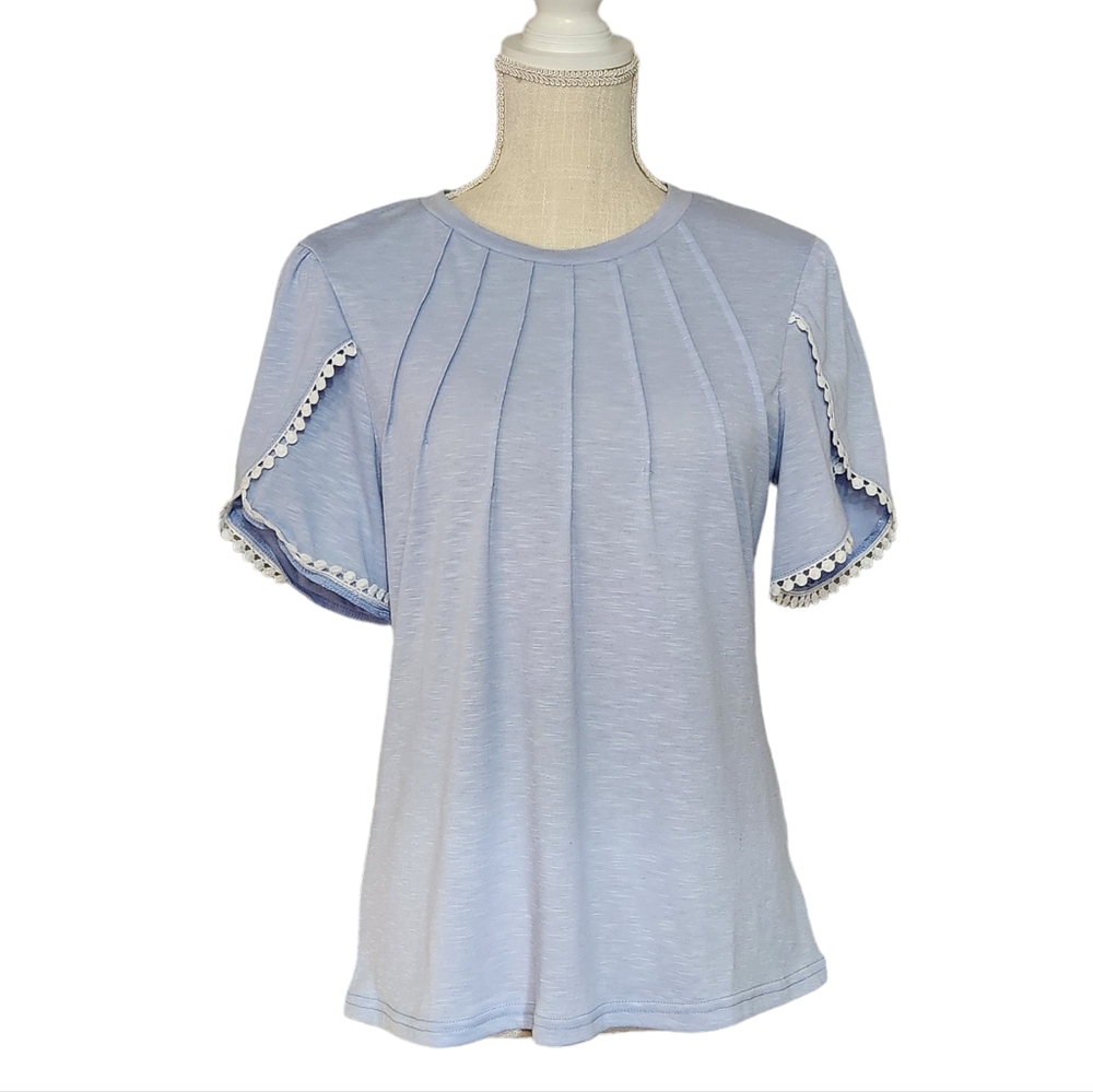 NEW Noracora Medium Light Blue Soft Pleated Short Sleeve Shirt